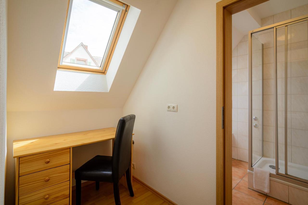 Hotel Zum Engel In Speyer - Roemerberg Berghausen  Extérieur photo