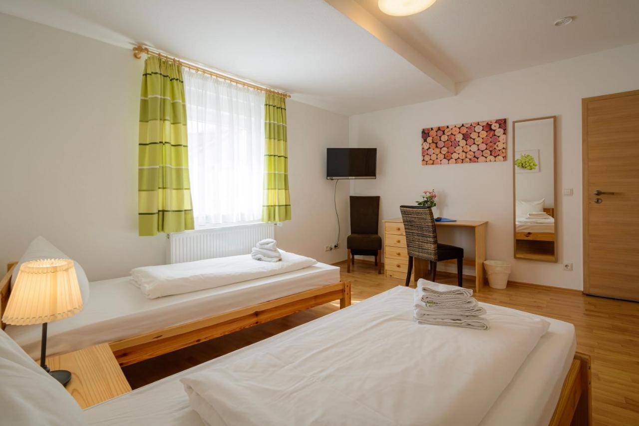 Hotel Zum Engel In Speyer - Roemerberg Berghausen  Extérieur photo